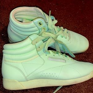 Reebok high tops - pastel green